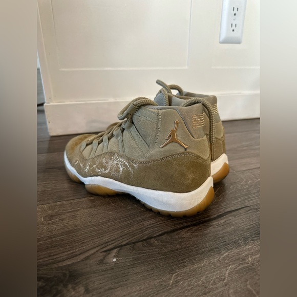 Nike Air Jordan 11 Shoes Womens Size 8 Green Basketball Sneakers AR0715-200 - Picture 16 of 16